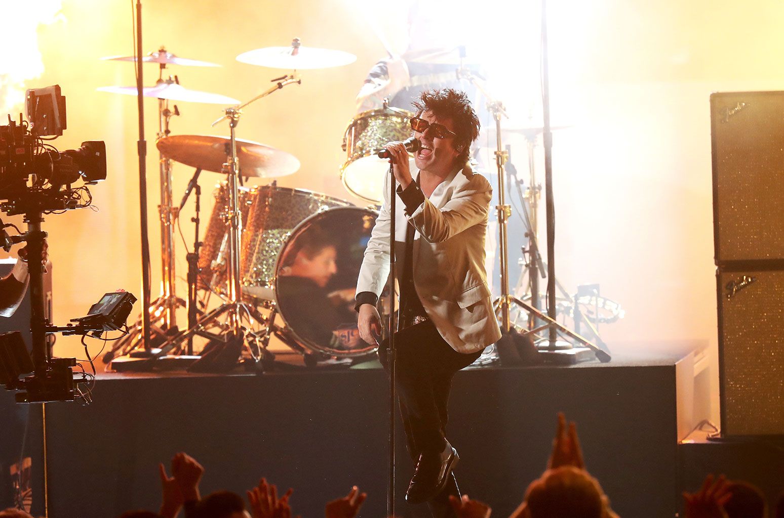 Watch Green Day perform 'Father of All' and 'Basket Case' at 2019 American Music Awards