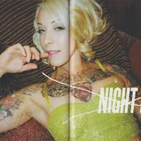 ¡Dos! hardcover lyric book - page 32-33