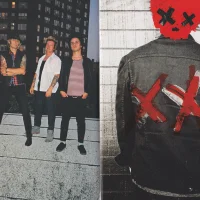 ¡Dos! hardcover lyric book - page 44-45