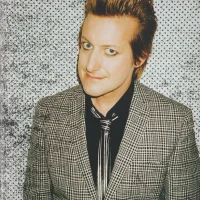 ¡Tré! hardcover lyric book - page 9