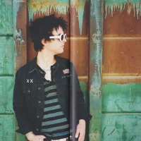 ¡Tré! hardcover lyric book - page 27-28
