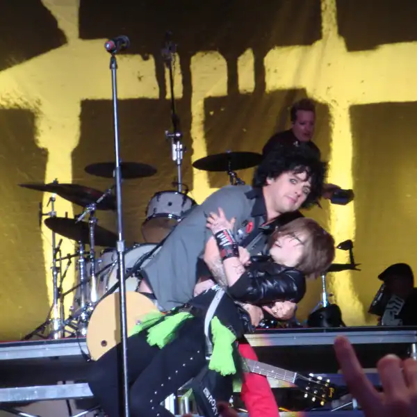 Mie and Green Day