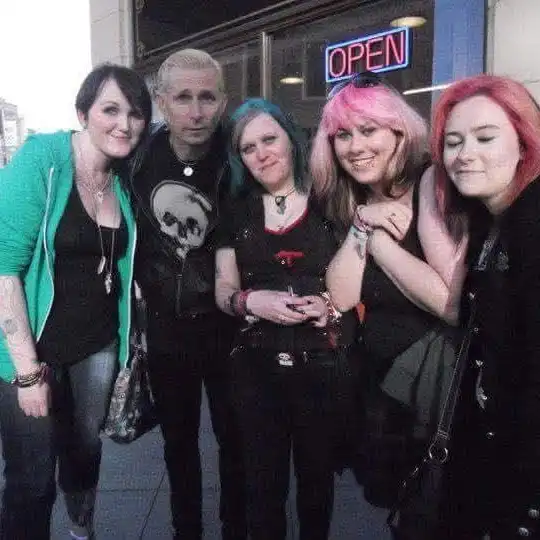 Lizzie H. with Mike Dirnt at Rudy's Can't Fail Cafe