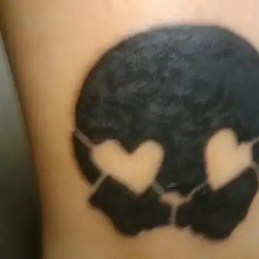 21st Century Breakdown Heart-Eyed Skull