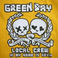 Yellow 21st Century Breakdown local crew t-shirt - 'Hi my name is Kevin' - close-up