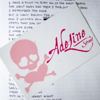 Adeline skull sticker - white and pink