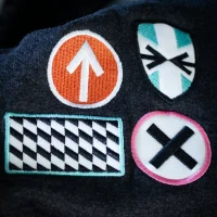 ¡Uno! ¡Dos! ¡Tré! era - grey and turquoise logo hoodie - sleeve patches