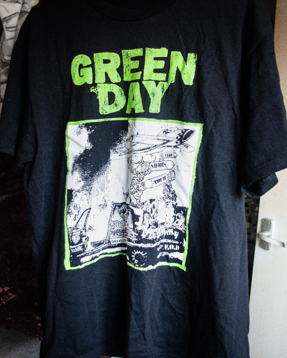 Saviors Tour 2024 t-shirt - front