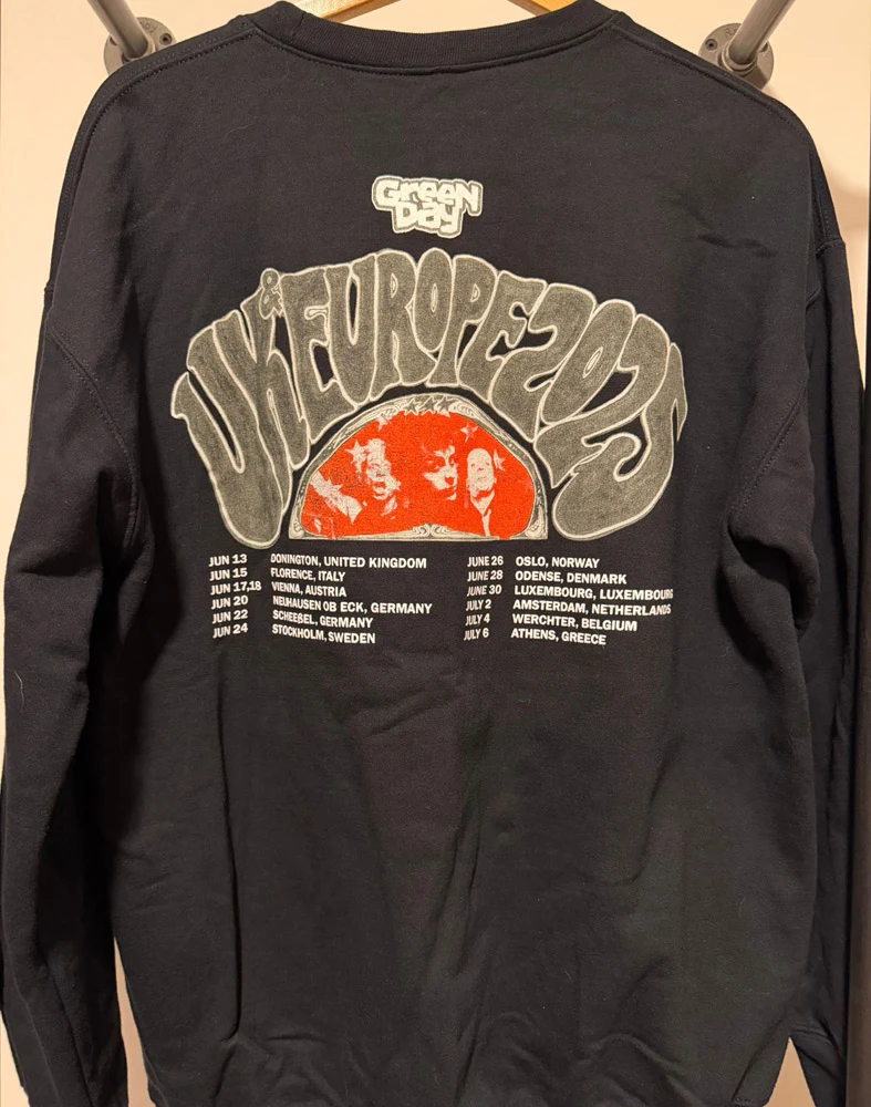 Saviors Tour 2025 sweater - back