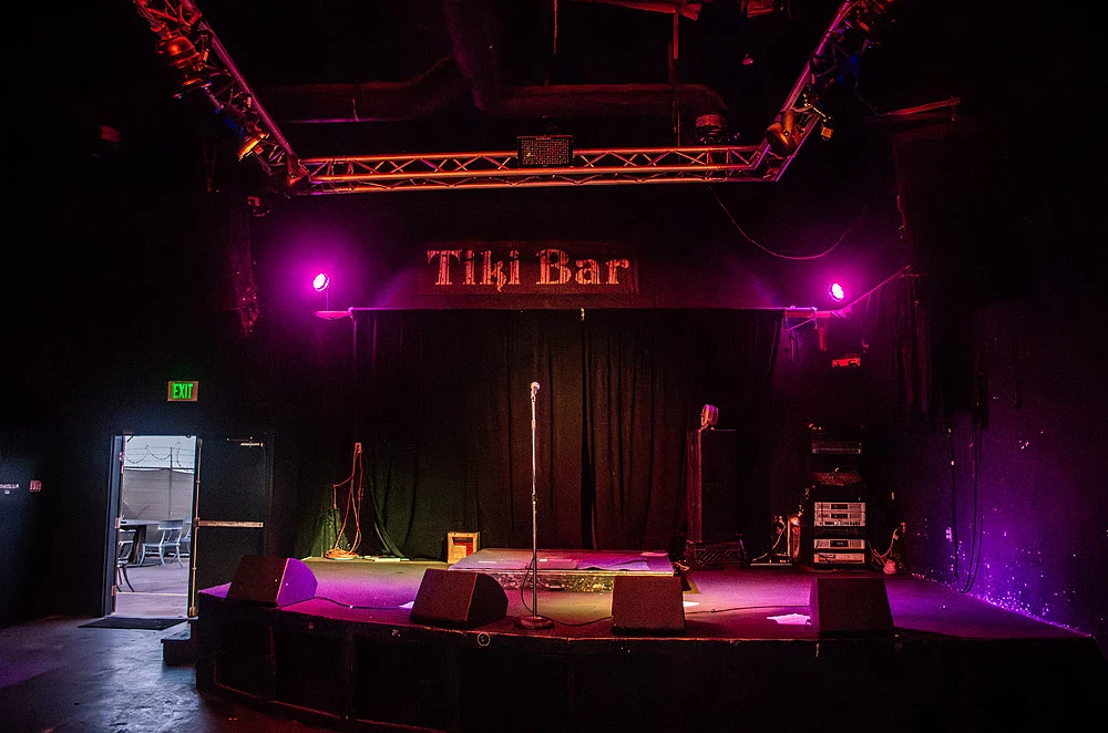 Tiki Bar - Stage