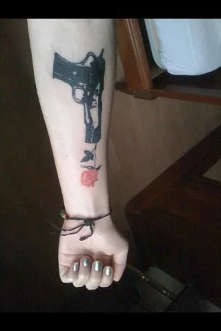 Gun and Rose Tattoo