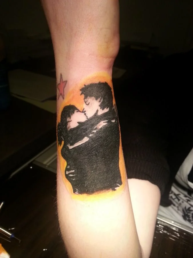 21St Cb Kissing Couple Tattoo