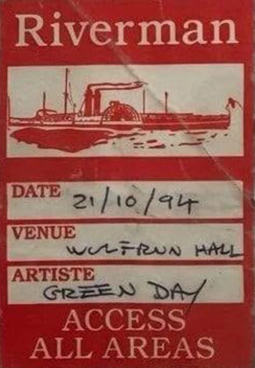 21 October 1994 - Wolverhampton, England - Wulfrun Hall - Pass
