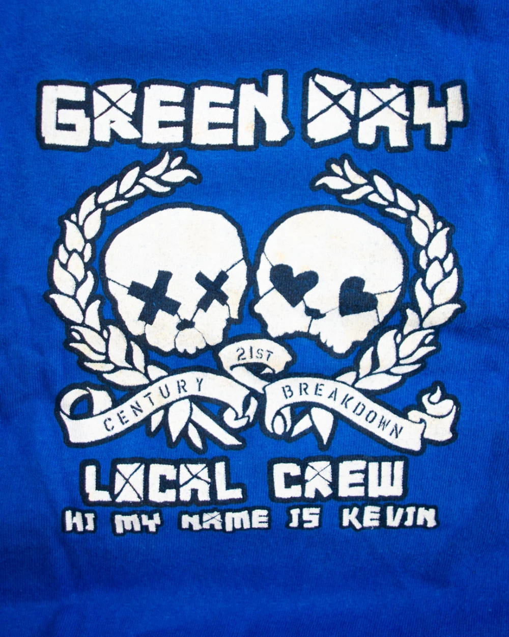 Blue 21st Century Breakdown local crew t-shirt - 'Hi my name is Kevin' - close-up