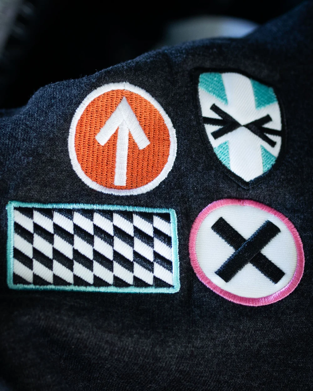 ¡Uno! ¡Dos! ¡Tré! era - grey and turquoise logo hoodie - sleeve patches