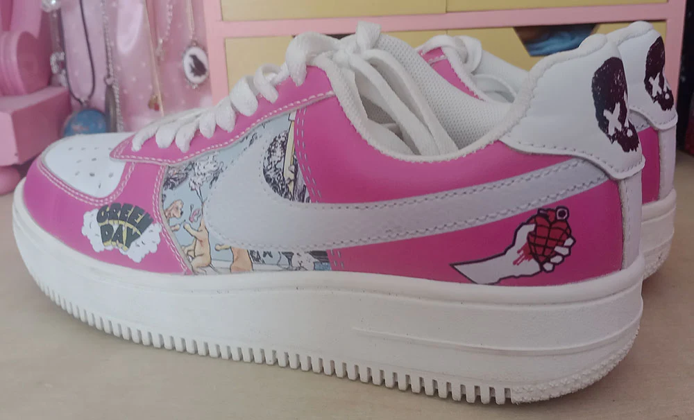 Bootleg pink Green Day sneakers